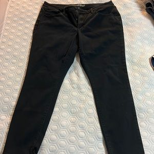 Universal Thread Black Skinny Jean
